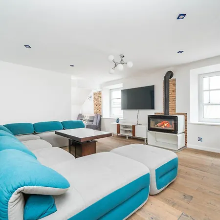 Cathedral Square Apartment *