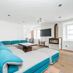 Cathedral Square Apartament *